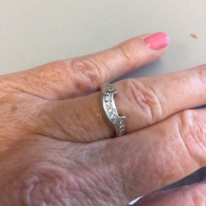 Diamond cutout band ring